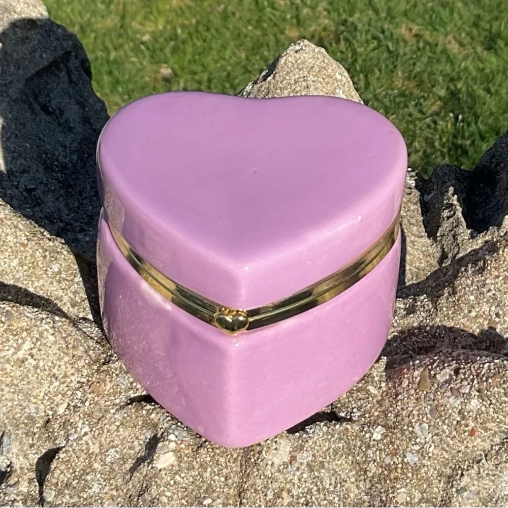 Heart Shaped Trinket Box Hinged Jewelry Gift Box Pink Ceramic Dish with Lid 3”